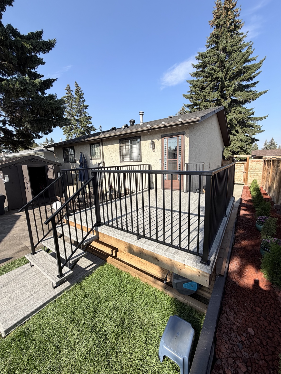 Finished black aluminum deck railing